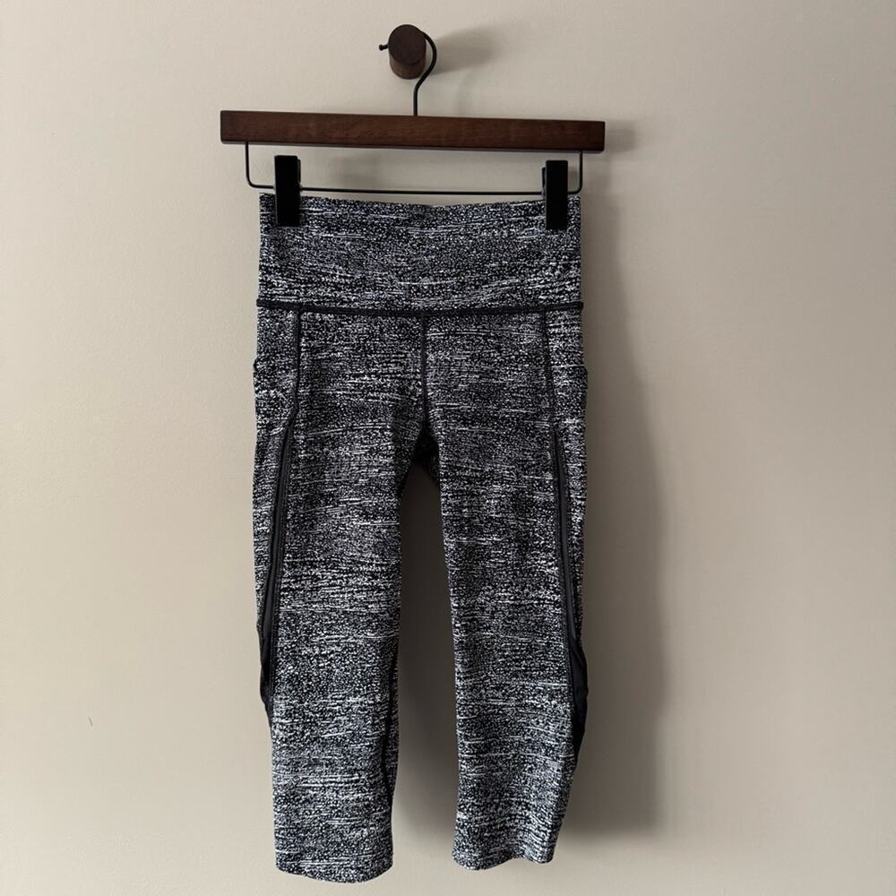 LULULEMON RUN INSPIRE CROP LUXTREME LEGGINGS SIZE 4